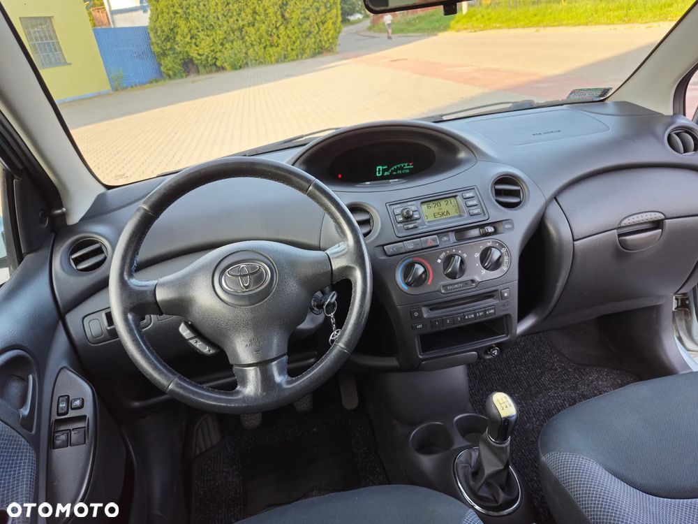 Toyota Yaris 1.0 Pak1 - 16