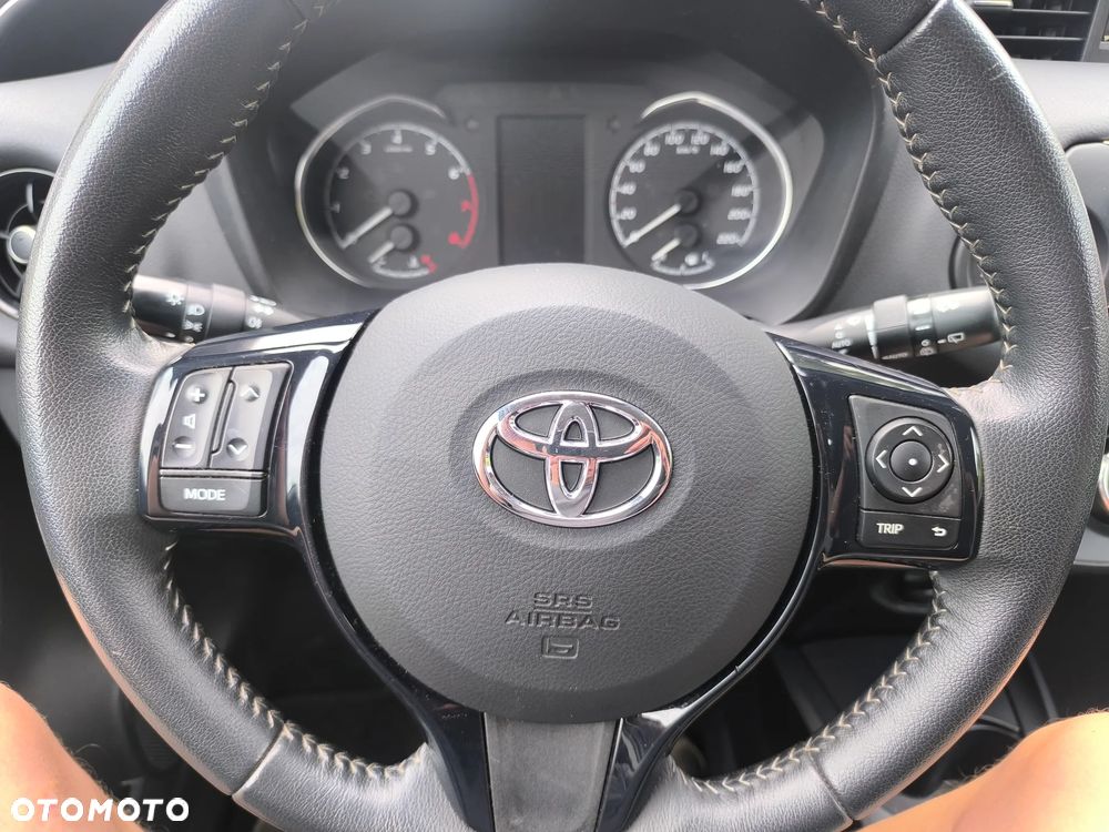 Toyota Yaris - 25