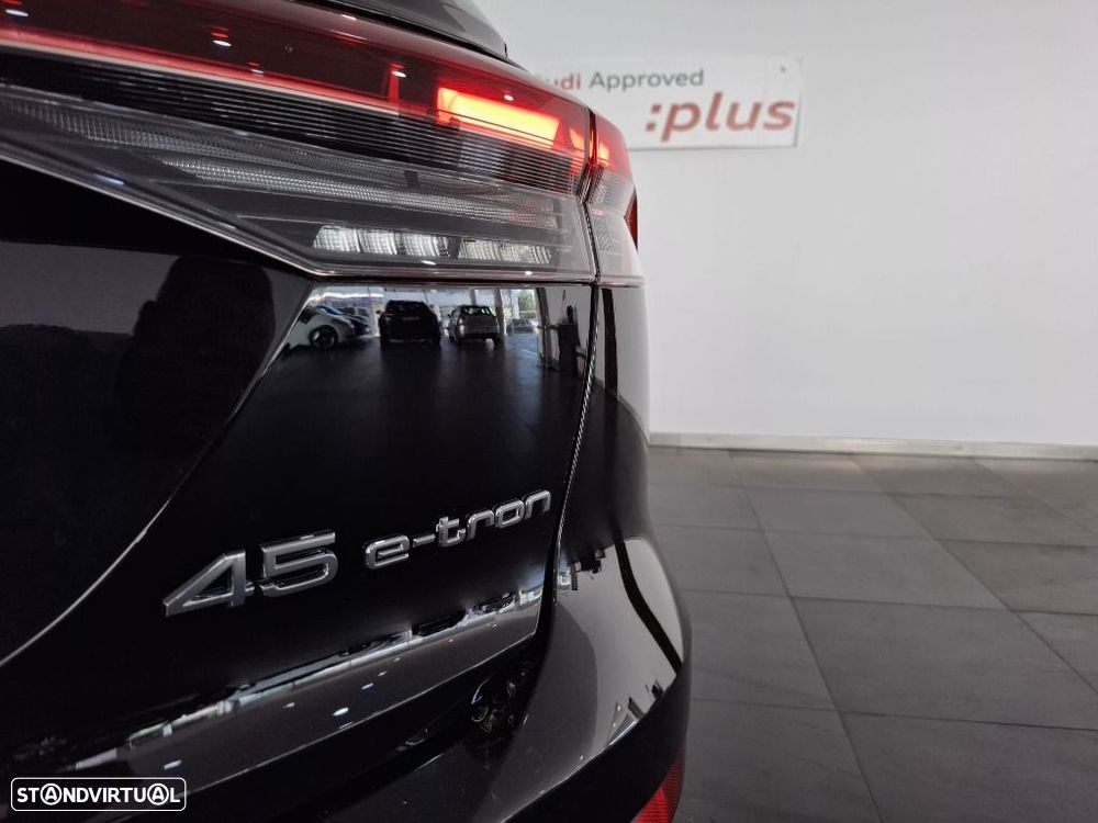 Audi Q4 e-tron 45 82 kWh SE Business - 12