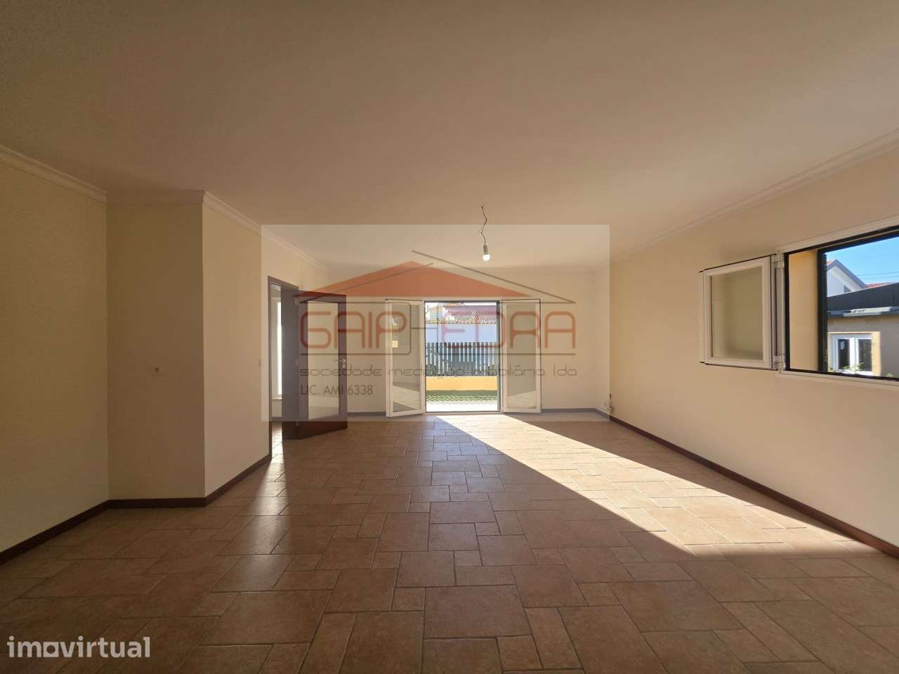 Vivenda térrea Oliveira do Bairro 722 m2 terreno e grande anexo - Grande imagem: 4/26