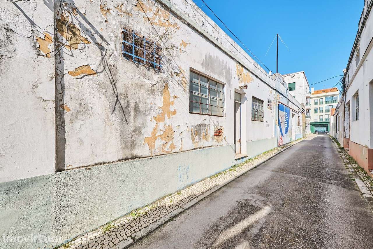 Prédio misto no Centro do Montijo - Grande imagem: 3/44