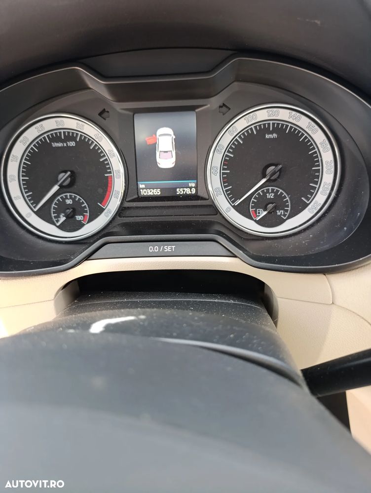 Skoda Octavia 1.6 TDI DSG Style - 15