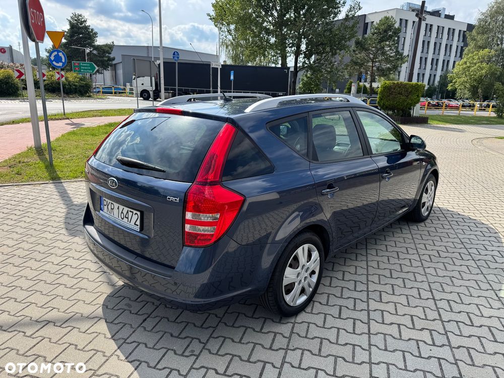 Kia Ceed - 4