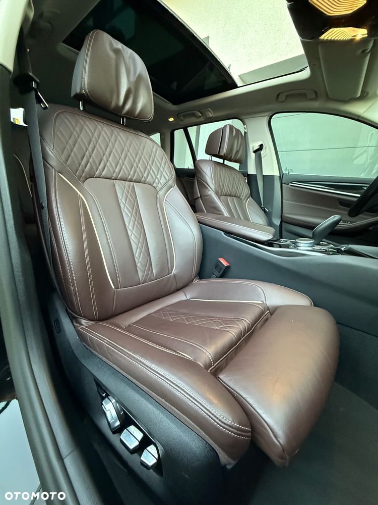 BMW Seria 5 520i Touring Luxury Line - 22