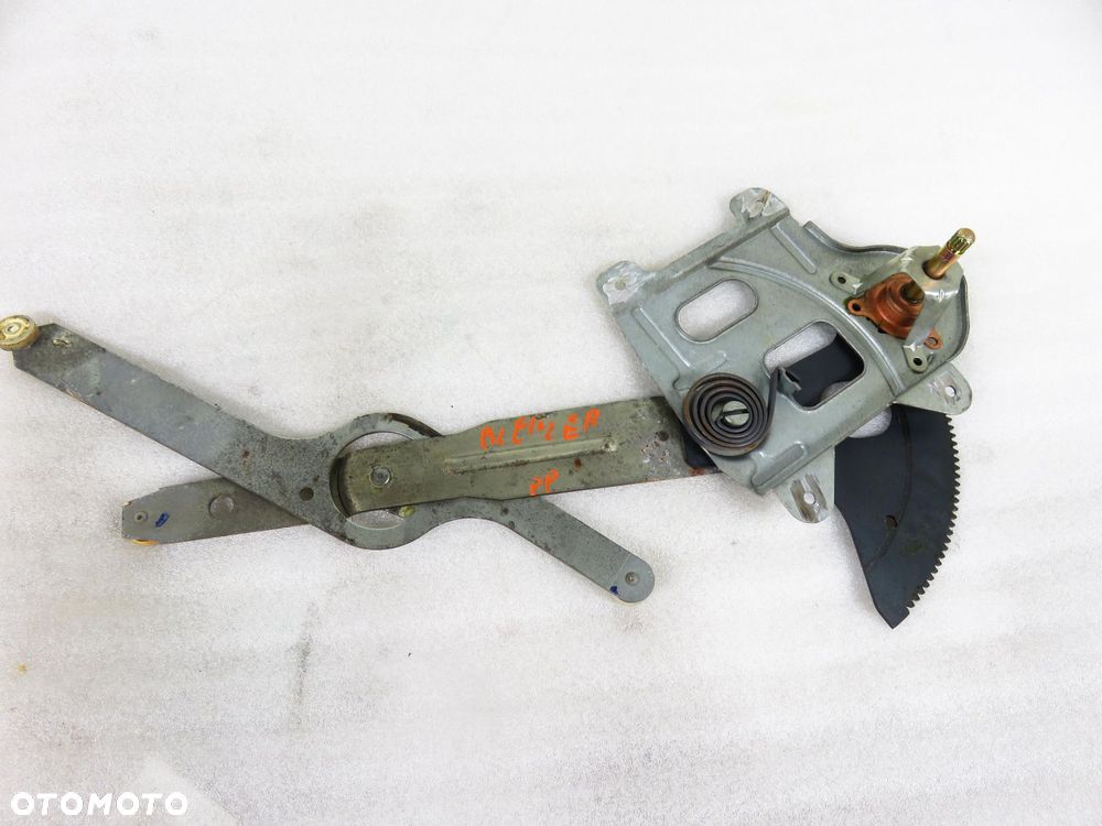 PODNOŚNIK SZYBY PRAWY CHEVROLET BLAZER S10 - 1