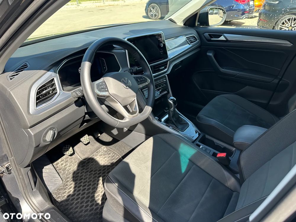 Volkswagen T-Roc - 12