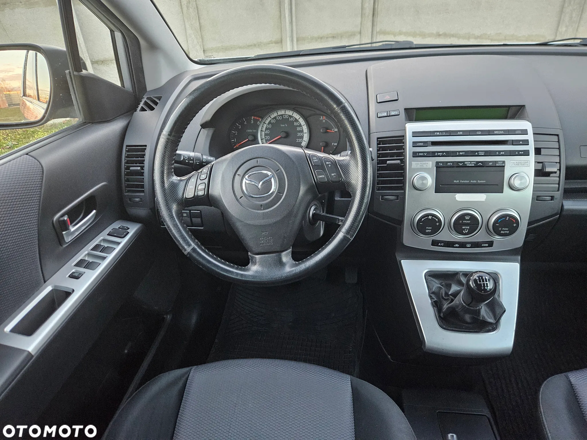 Mazda 5 - 14