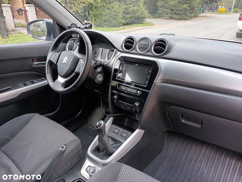 Suzuki Vitara 1.6 Premium 4WD - 9