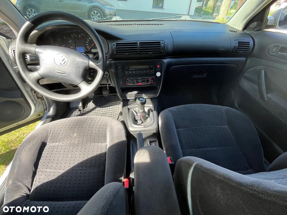 Volkswagen Passat 1.9 TDI - 14