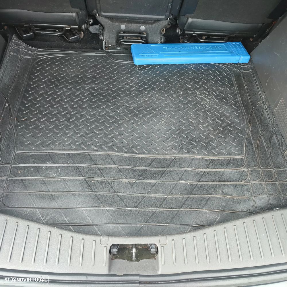 Ford Focus C-Max 1.6 TDCi Ghia - 35