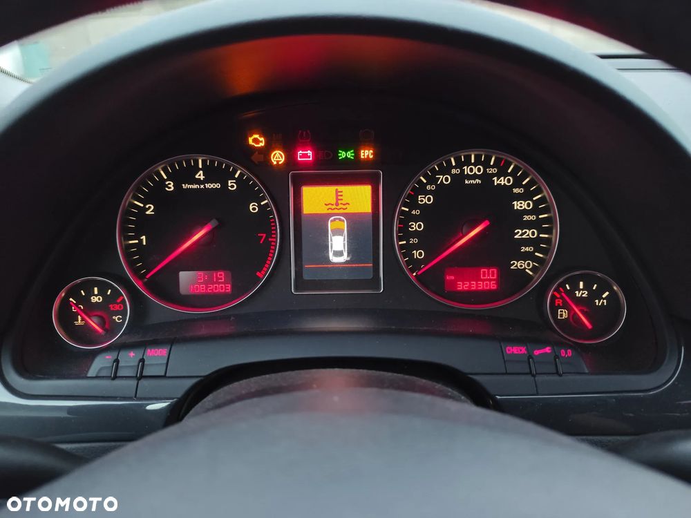 Audi A4 Avant 2.4 - 18