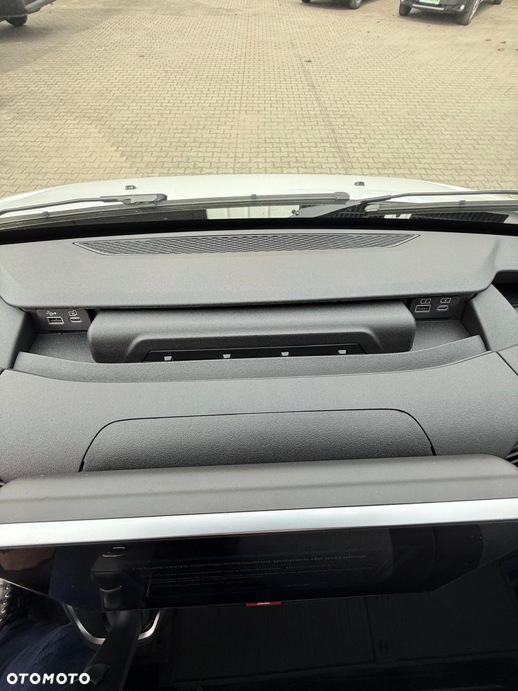 Iveco WYPRZEDAŻ ROKU ! GOTOWIEC OD RĘKI - BOGATE WYPOSAŻENIE DLA KIEROWCY - 26