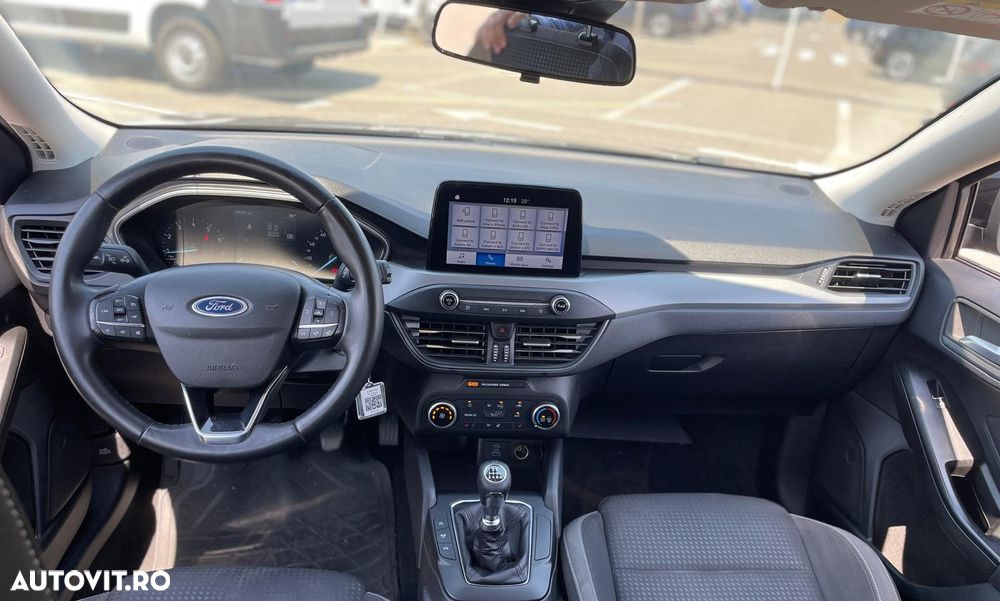 Ford Focus 1.0 EcoBoost Trend - 8