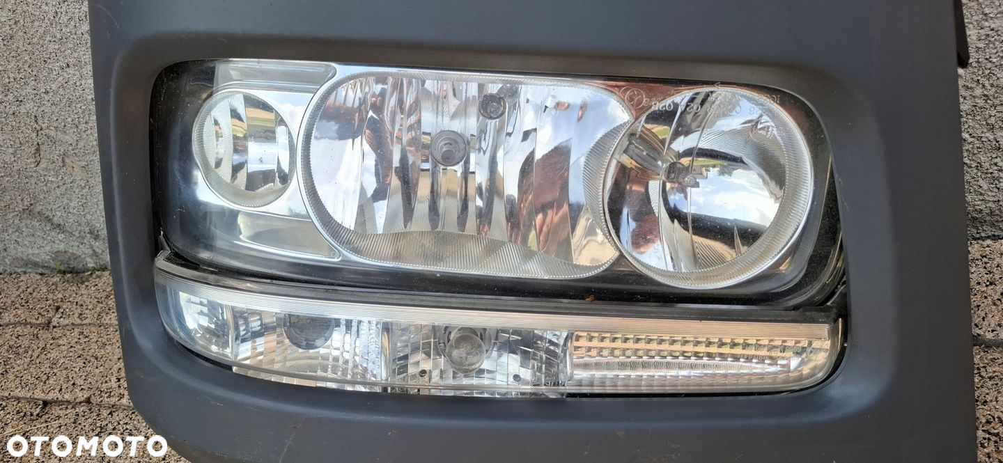 MERCEDES ATEGO 3 2013- lampa narożnik zderzaka lewy przód A9738202461 - 6