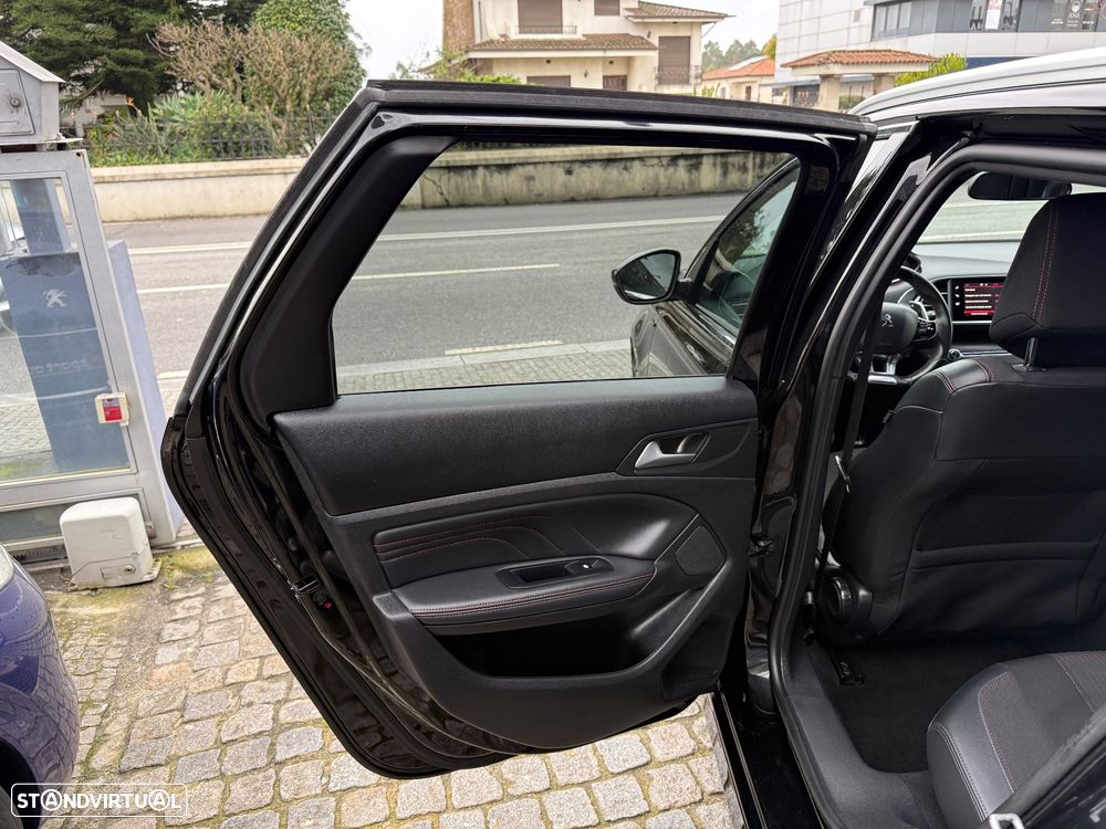 Peugeot 308 SW BlueHDi 130 EAT8 Stop & Start GT - 46