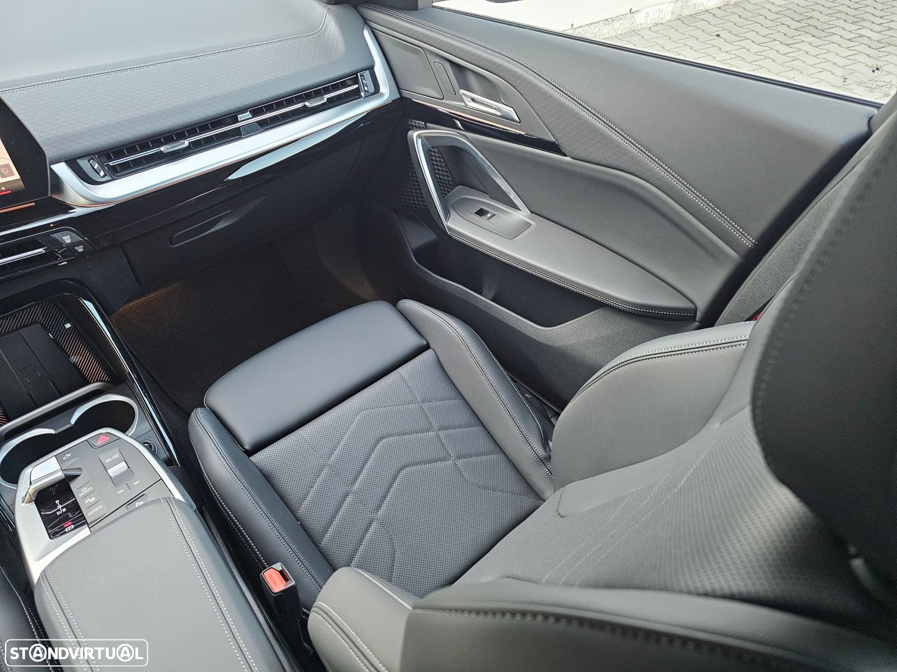 BMW iX2 eDrive20 Pack Desportivo M Pro - 28