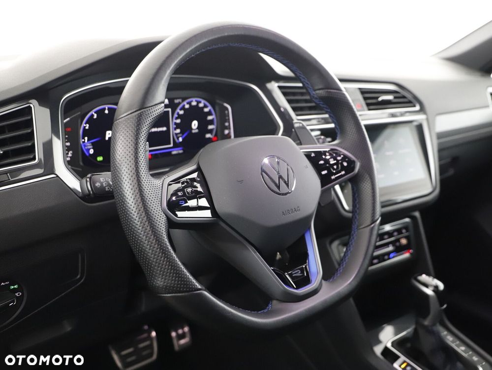 Volkswagen Tiguan - 10