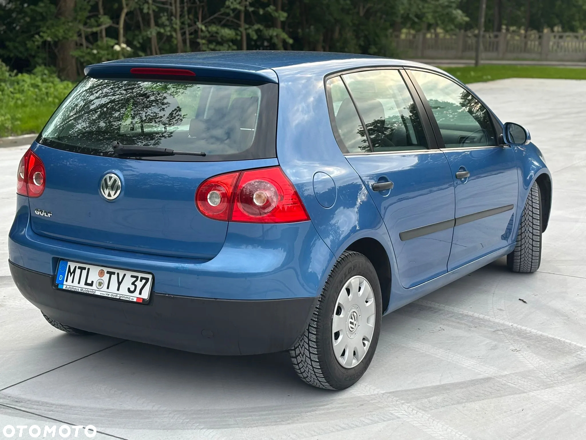 Volkswagen Golf - 6