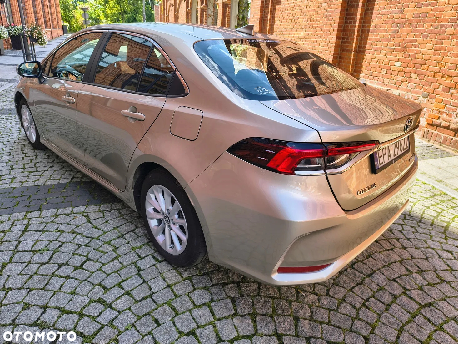 Toyota Corolla 1.8 Hybrid Comfort - 12