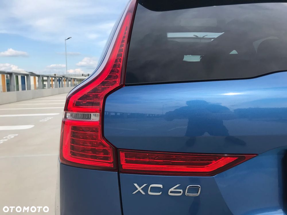 Volvo XC 60 T4 R-Design - 20