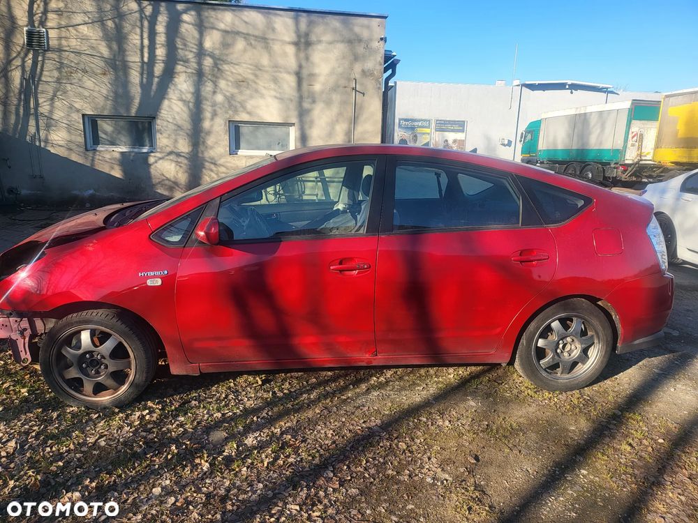 Toyota Prius ver--hybrid-executive - 5