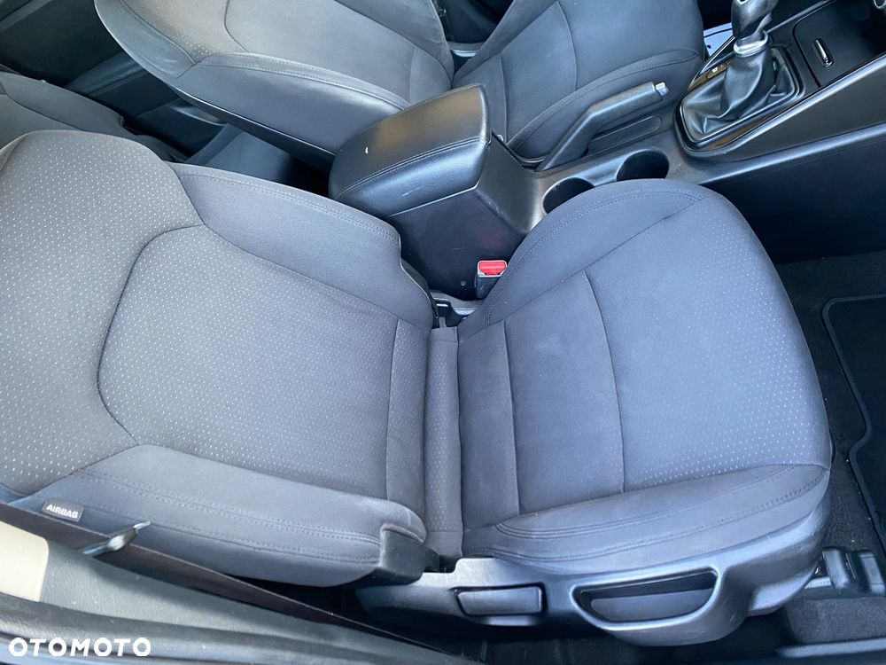 Kia Carens 1.7 CRDi Edition 7 - 8