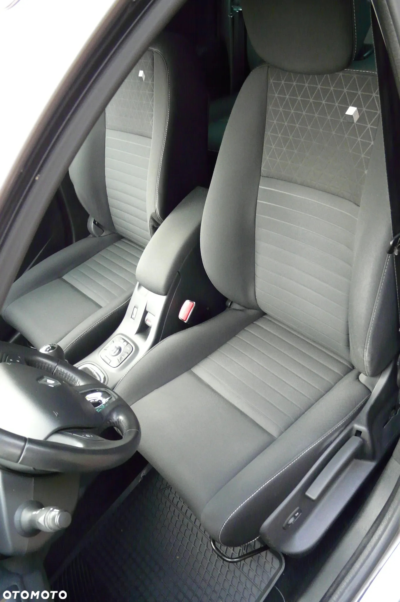 Renault Megane ENERGY TCe 130 LIMITED - 5