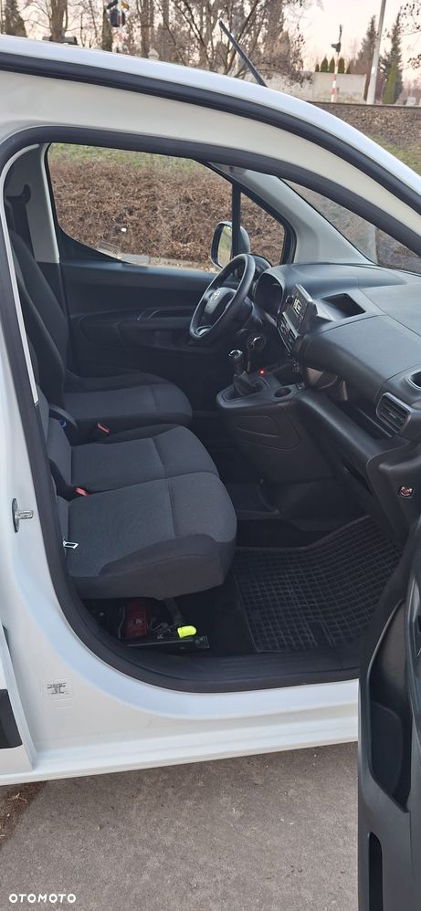 Toyota Proace City - 16