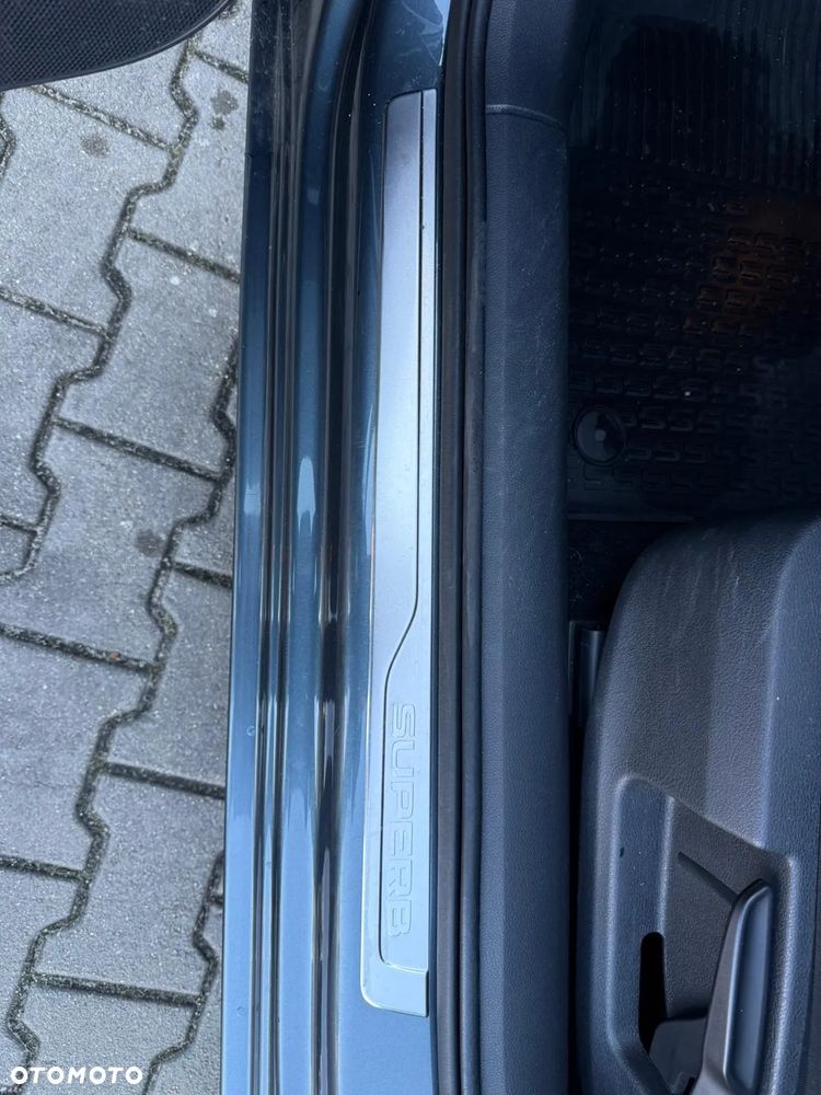 Skoda Superb 2.0 TDI Ambition DSG - 39