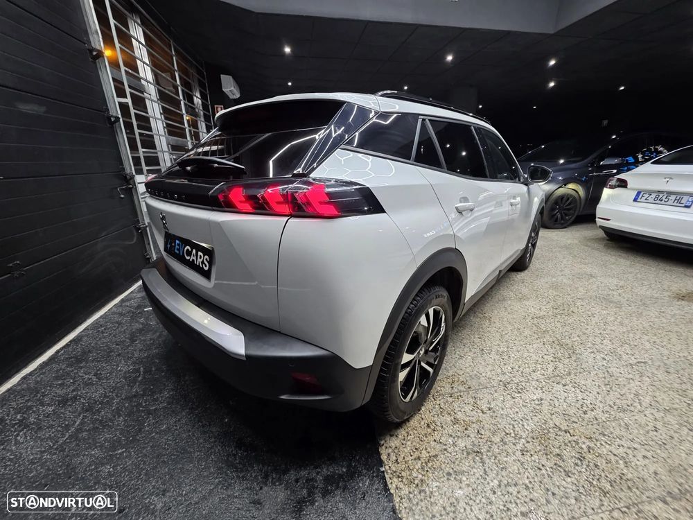 Peugeot e-2008 Allure Pack - 14