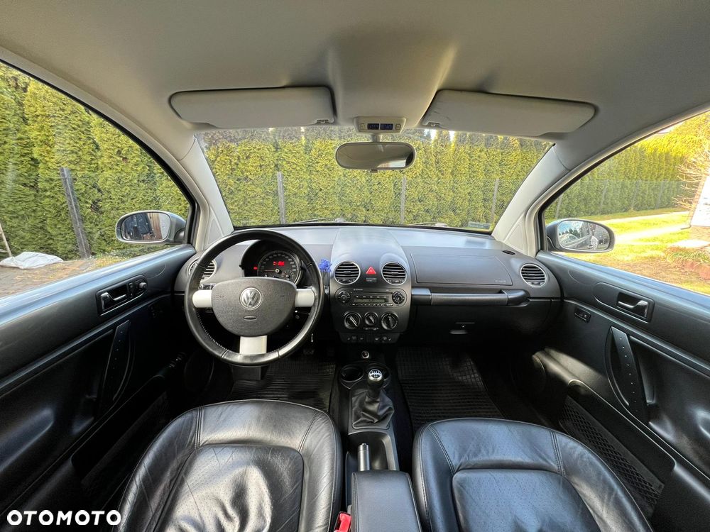 Volkswagen New Beetle 1.6 - 10