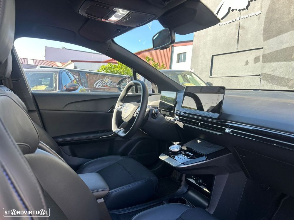MG MG4 64 kWh Luxury - 45