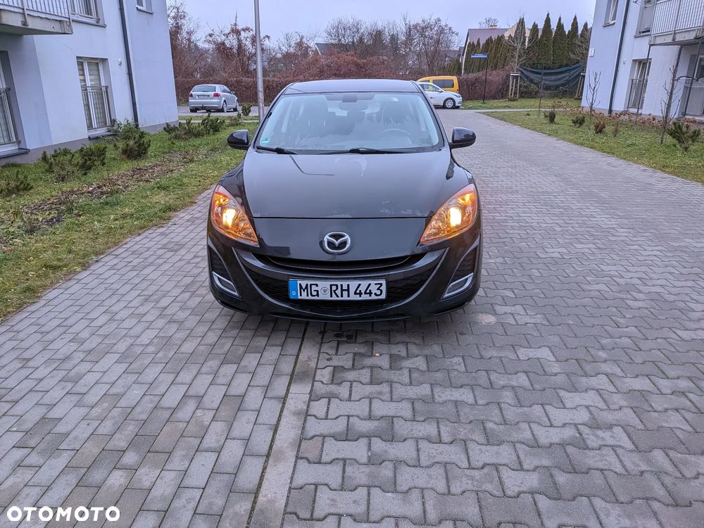 Mazda 3 1.6 Exclusive + - 32