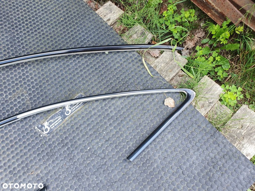 Listwa Listwy Zgarniajace Ramki Szyb Chrom Oklejone Czarne AUDI A4 B8 Sedan - 5