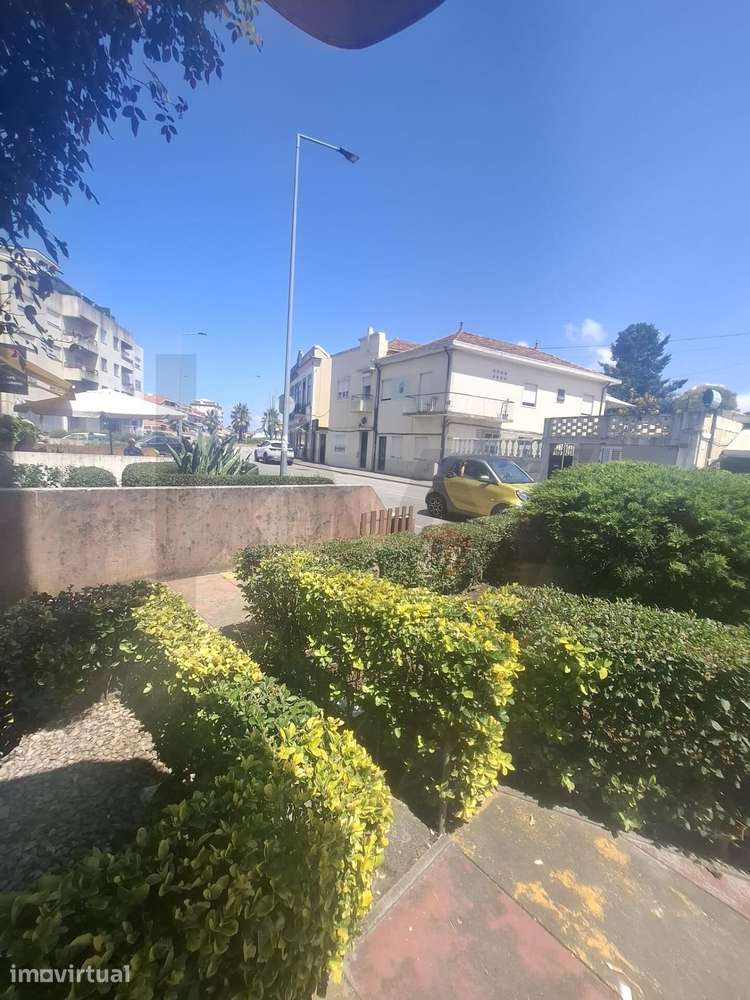 Loja de Rua com Montra | Coimbrões | Arrendamento | 400€/mês - Grande imagem: 5/17