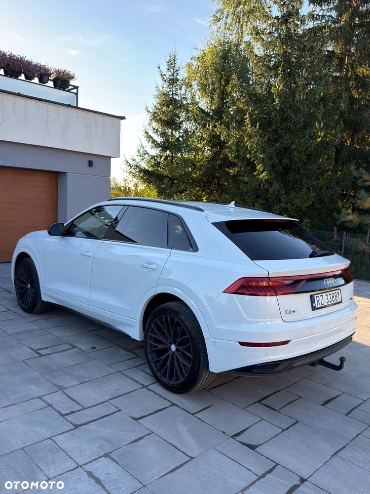 Audi Q8 55 TFSI quattro tiptronic - 4