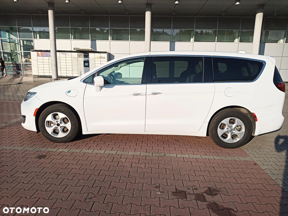 Chrysler Pacifica - 6