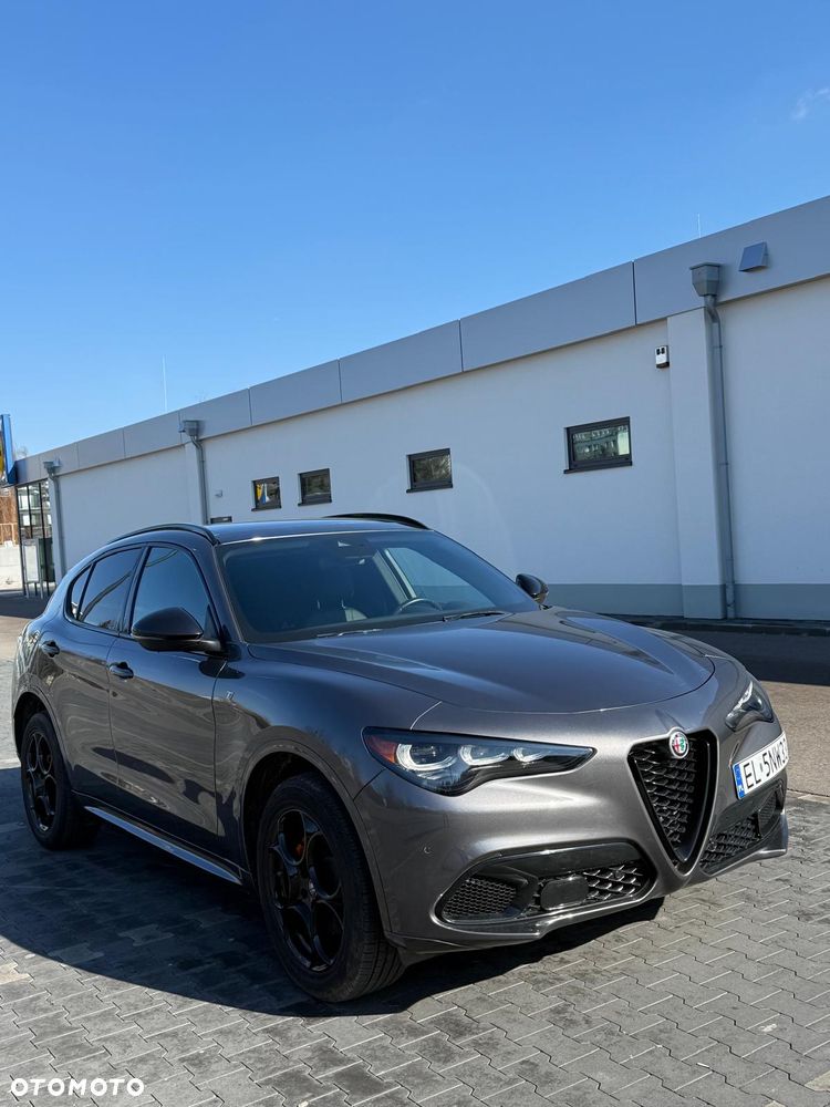 Alfa Romeo Stelvio 2.0 Turbo 16V AT8-Q4 Ti - 3