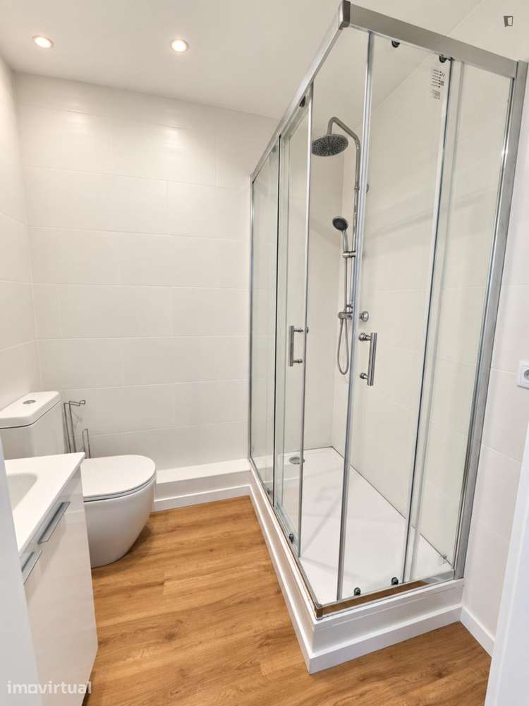 Quarto - localizado em Porto - Grande imagem: 2/7