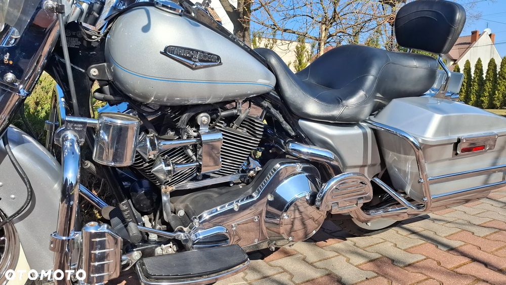 Harley-Davidson Touring Road King - 19