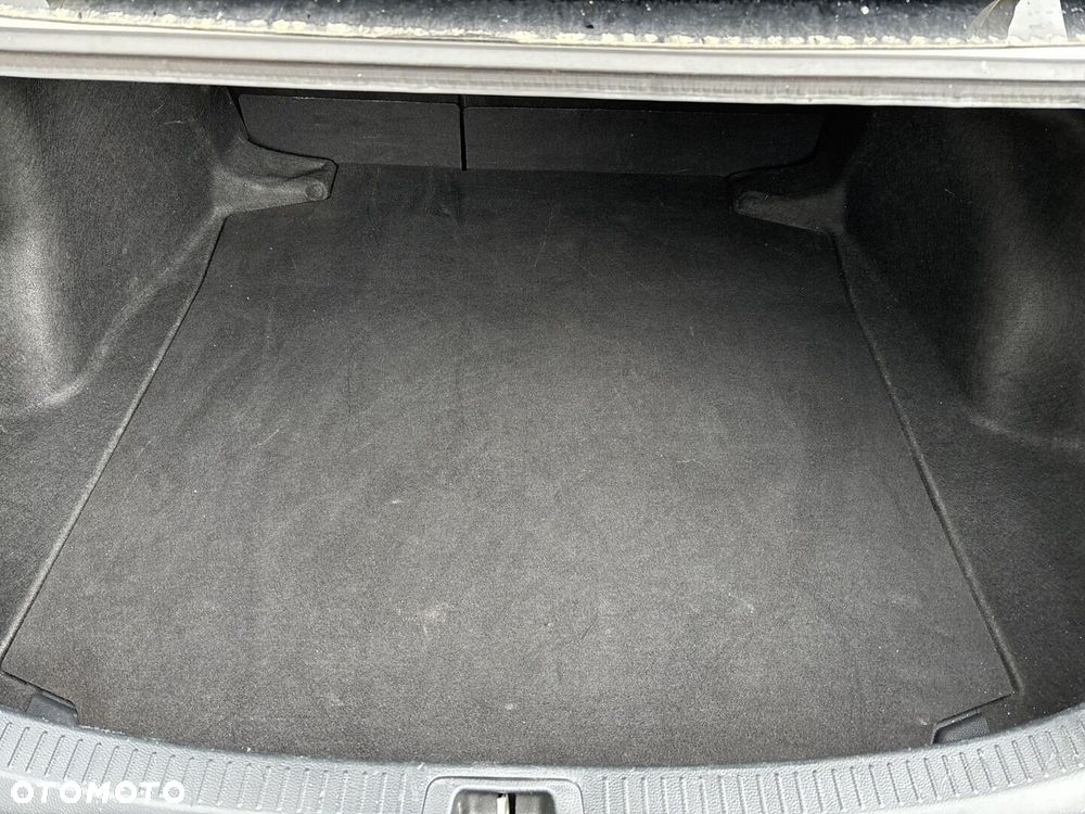 Toyota Corolla - 24