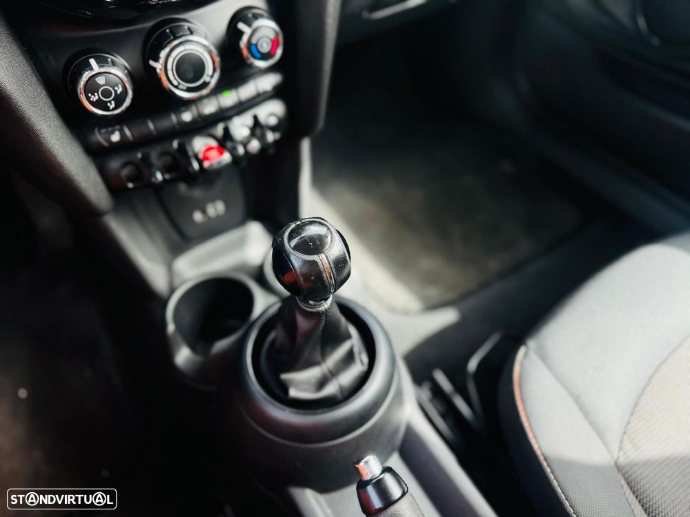 MINI 3 Portas One First - 24