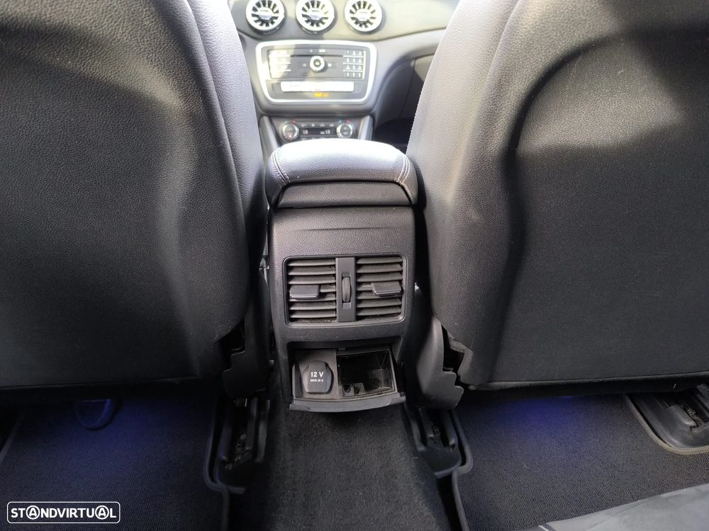 Mercedes-Benz A 180 d 7G-DCT AMG Line - 29