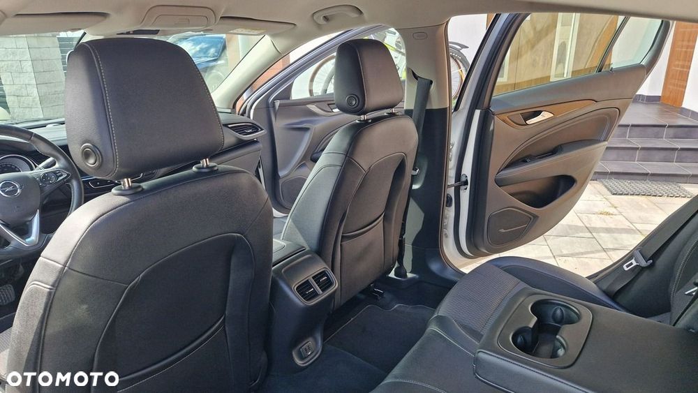 Opel Insignia - 23