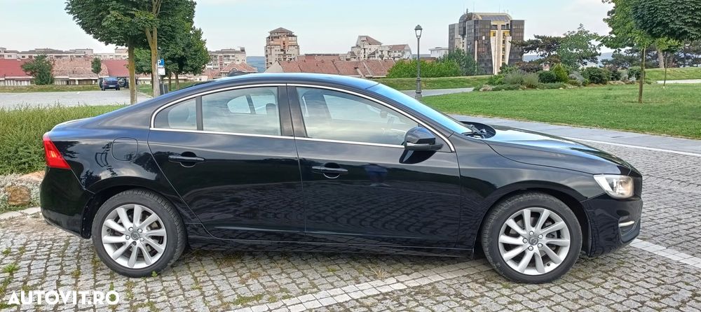 Volvo S60 D3 DRIVe Momentum - 5