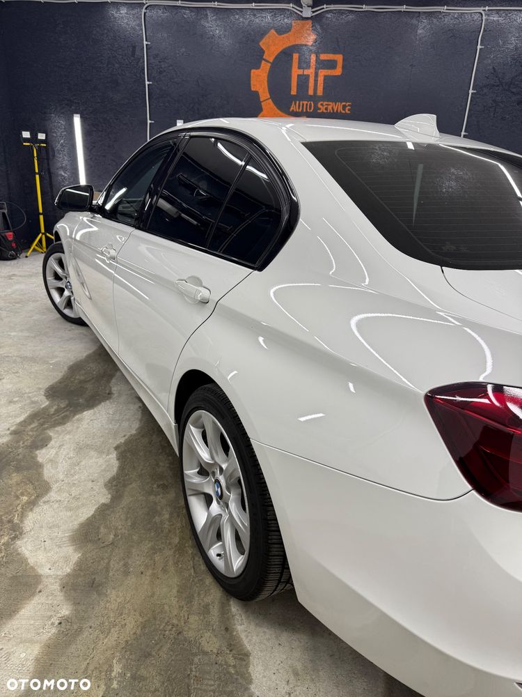 BMW Seria 3 320i - 7