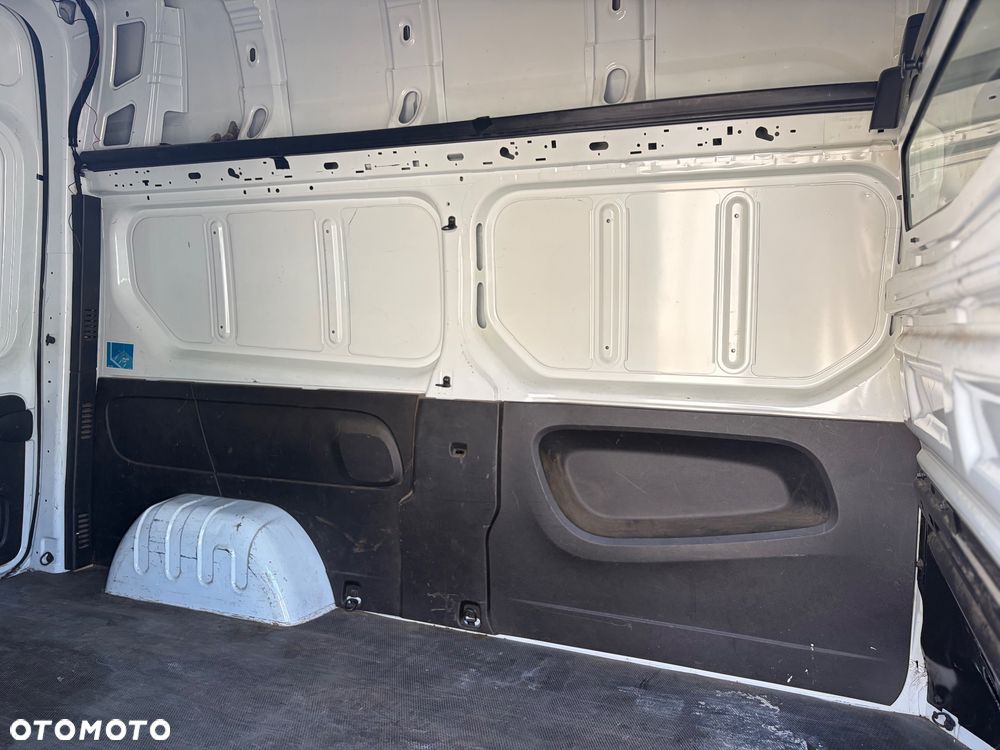 Renault Trafic - 6