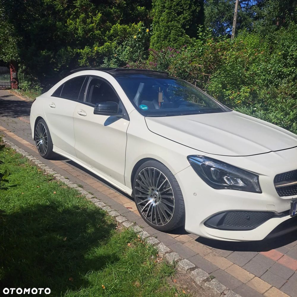 Mercedes-Benz CLA 200 7G-DCT AMG Line - 2