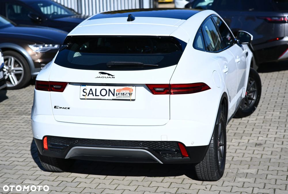 Jaguar E-Pace 2.0 D165 mHEV AWD R-Dynamic Black - 36