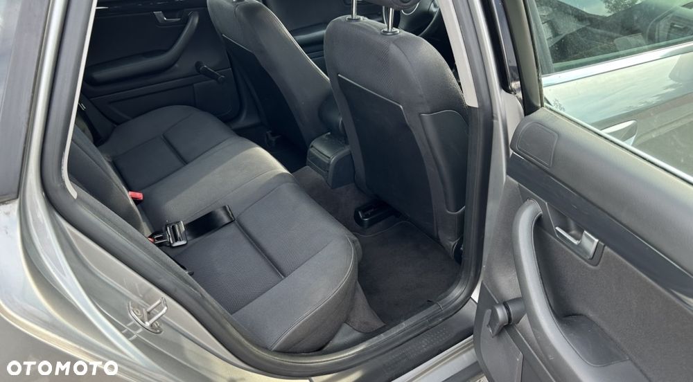 Audi A4 Limousine 2 - 10